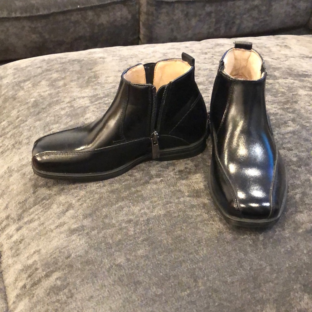 Black boy boots
